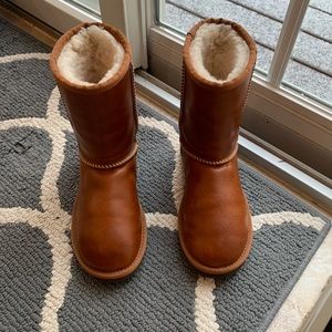 Authentic Ugg - brown size 5